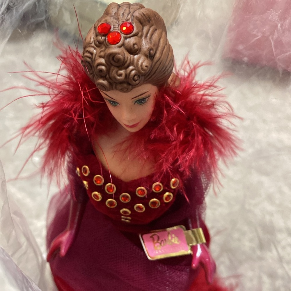 Enesco 1996 Barbie as Gone with the Wind Scarlett O’Hara Musical Figurine
